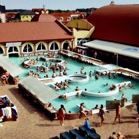 Apartmány ELBA Veľký Meder Esterno foto